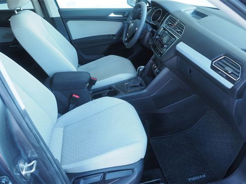 Used 2020 Volkswagen Tiguan S image 24