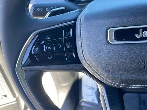 Used 2023 Jeep Grand Cherokee Overland w/ Luxury Tech Group IV image 39