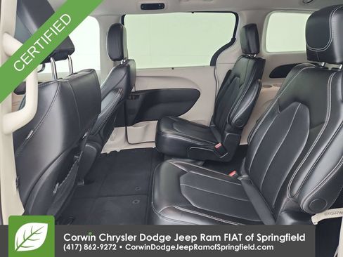 Certified 2024 Chrysler Pacifica Touring-L FWD image 28
