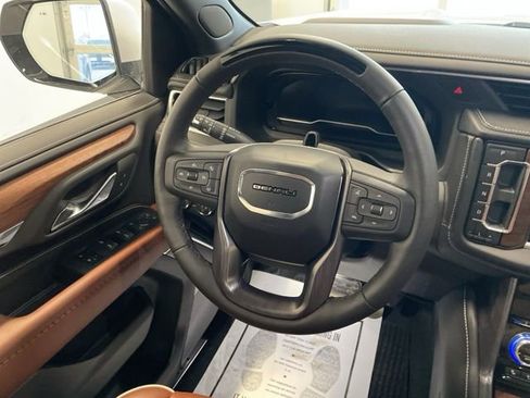 Used 2024 GMC Yukon Denali Ultimate image 36