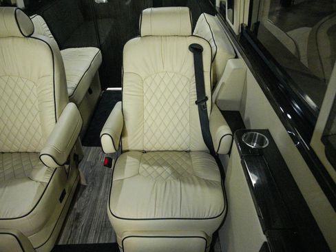 Used 2020 Mercedes-Benz Sprinter 3500 image 37