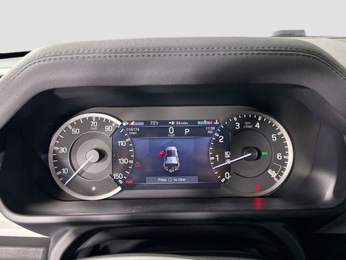 Certified 2023 Land Rover Defender 130 SE image 10