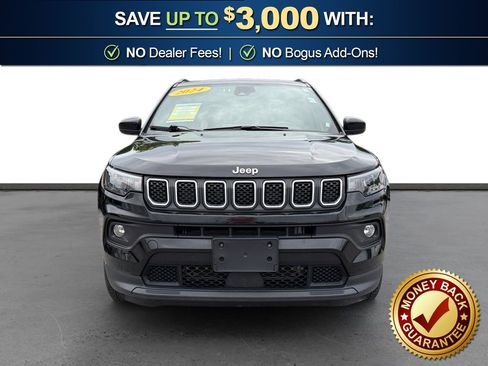 Used 2024 Jeep Compass Latitude AWD/4WD image 11