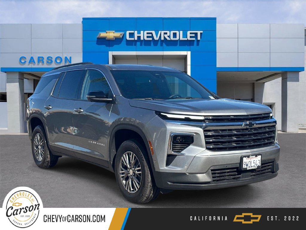 Used 2025 Chevrolet Traverse LT w/ Enhanced Driving Package FWD image 1