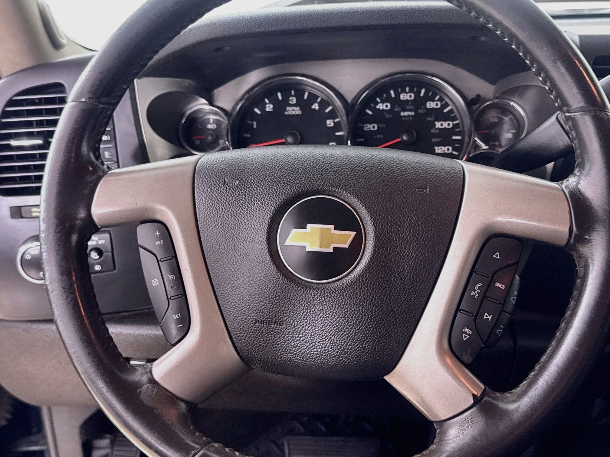 Used 2011 Chevrolet Silverado 1500 LT w/ All-Star Edition AWD/4WD image 14