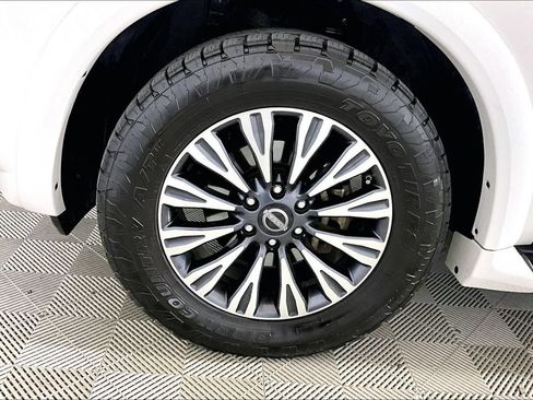Used 2023 Nissan Armada SL w/ Midnight Edition Package RWD image 7