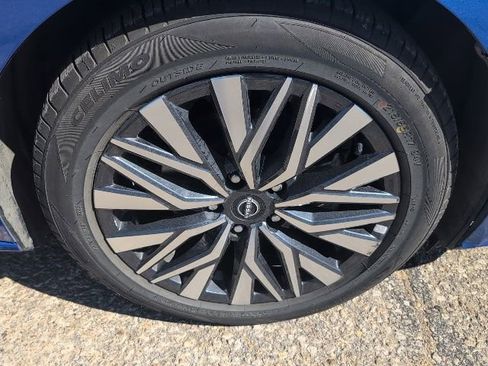 Used 2025 Nissan Altima 2.5 SV image 21