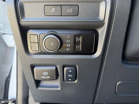 Used 2024 Ford Expedition Platinum image 15