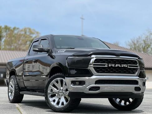Used 2022 RAM 1500 Big Horn AWD/4WD image 3