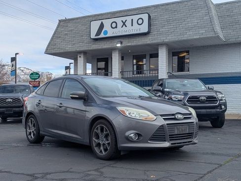 Used 2013 Ford Focus SE image 1