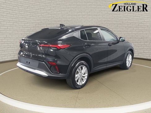 Used 2024 Buick Envista Preferred w/ Convenience I Package image 5