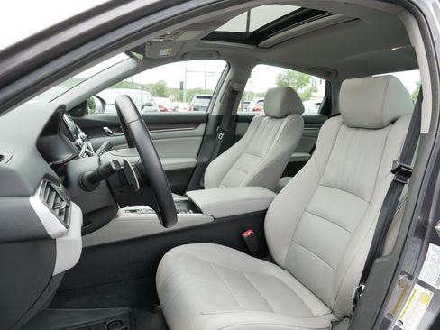 Used 2019 Honda Accord Touring image 14