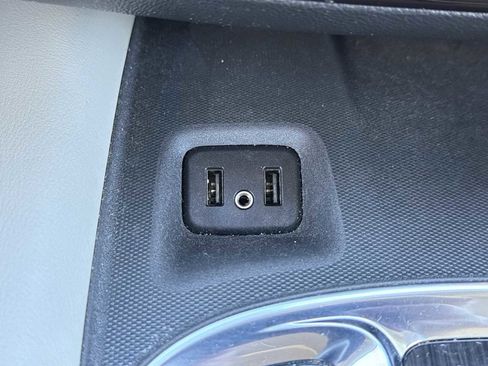 Used 2018 Buick Enclave Essence image 10