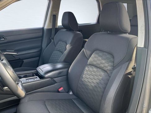 Certified 2024 Nissan Pathfinder SV image 25