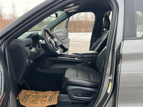 Used 2025 Ford Explorer ST-Line w/ Premium Package image 13