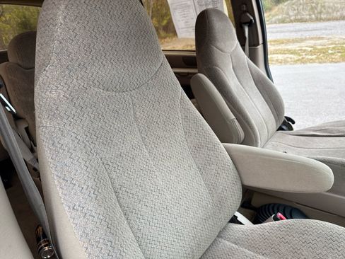 Used 1998 Ford Windstar GL image 20