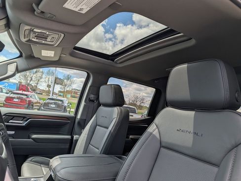 New 2026 GMC Sierra 1500 Denali w/ Technology Package AWD/4WD image 6