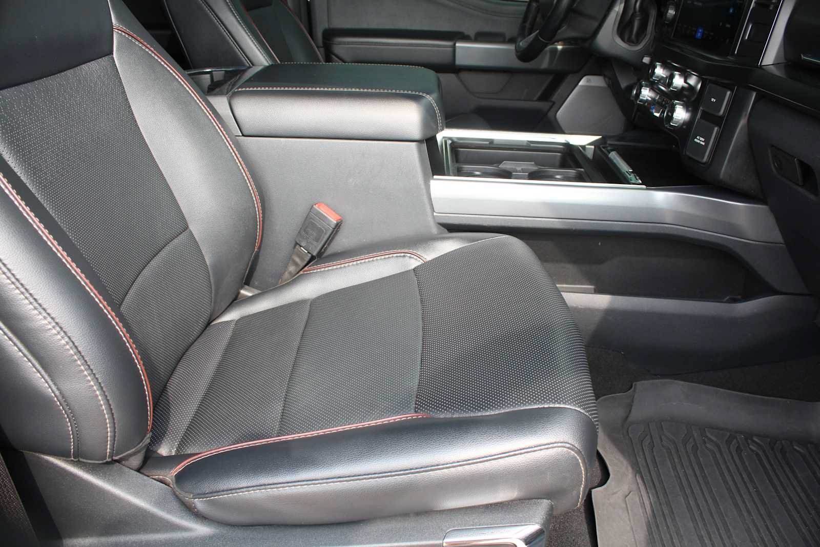 Used 2024 Ford F450 Lariat w/ Lariat Ultimate Package AWD/4WD image 23