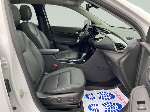 Used 2022 Buick Encore GX Essence w/ Experience Buick Package image 18