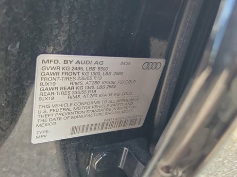 Certified 2025 Audi Q5 Premium w/ Convenience Package image 30