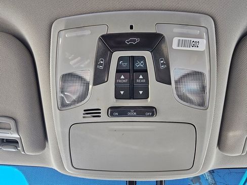 Used 2017 Toyota Sienna Limited Premium AWD/4WD image 34