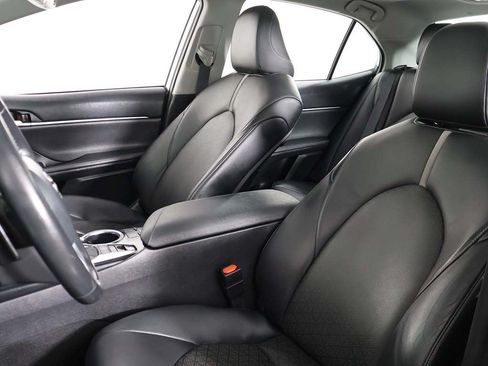 Used 2020 Toyota Camry XSE FWD image 29