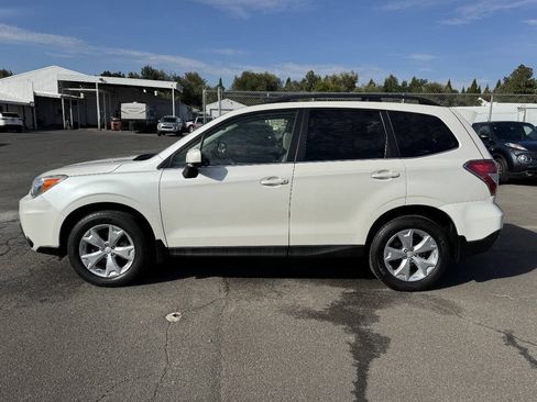 Used 2014 Subaru Forester 2.5i Limited AWD/4WD image 2