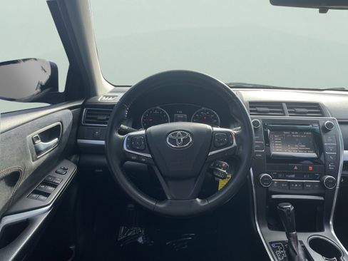 Used 2015 Toyota Camry XSE image 32