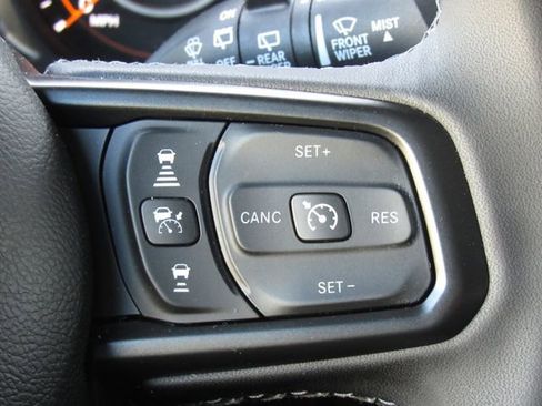 Used 2026 Jeep Wrangler Unlimited Rubicon AWD/4WD image 24