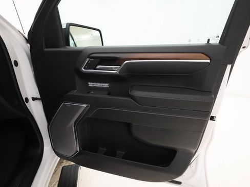Used 2024 GMC Sierra 1500 Denali w/ Denali Reserve Package image 24