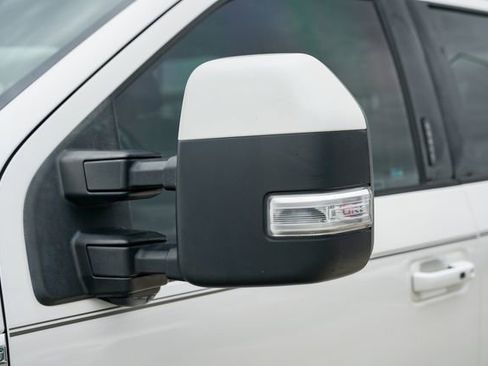 Used 2017 Ford F250 Lariat w/ Lariat Ultimate Package image 19