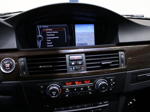 Used 2011 BMW M3 Coupe image 28