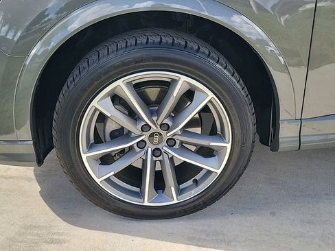 Used 2021 Audi Q3 2.0T Premium w/ Convenience Package image 3