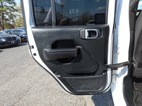 Used 2021 Jeep Gladiator Mojave w/ LED Lighting Group AWD/4WD image 37