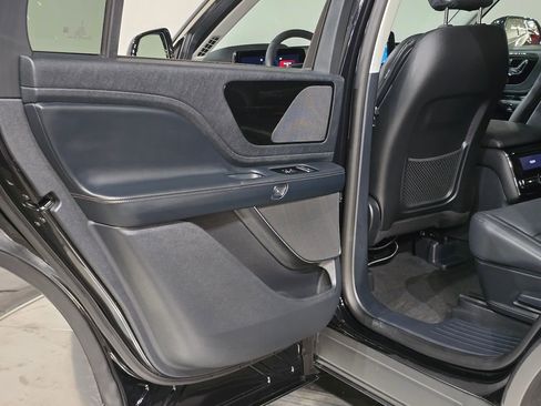 New 2026 Lincoln Aviator Premiere image 29