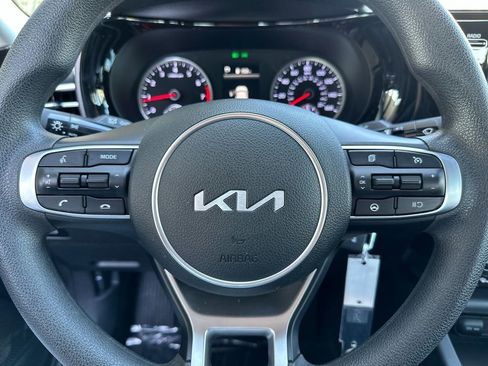 Used 2022 Kia K5 LX FWD image 20
