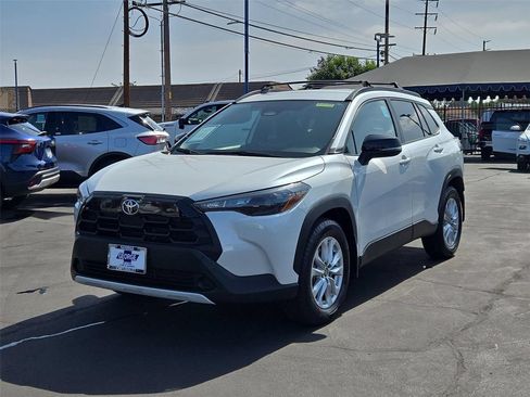 Used 2026 Toyota Corolla Cross LE FWD image 33
