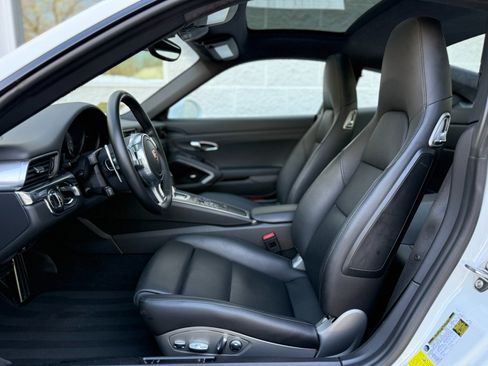 Used 2014 Porsche 911 Carrera 4S image 12