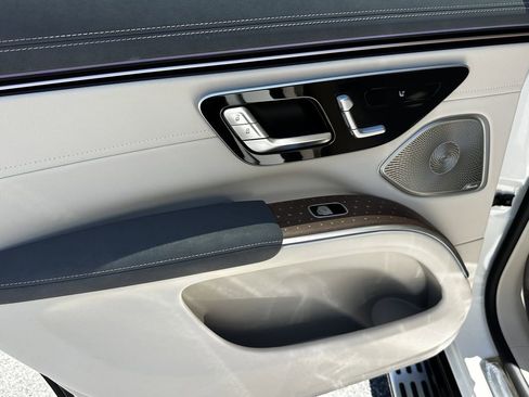 Certified 2023 Mercedes-Benz EQS 580 4MATIC SUV image 25
