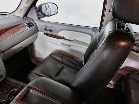 Used 2009 GMC Yukon XL 4WD image 21