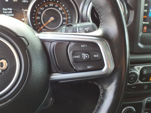 Used 2021 Jeep Wrangler Unlimited Sahara image 20