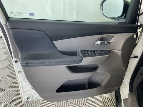 Used 2016 Honda Odyssey EX-L image 12