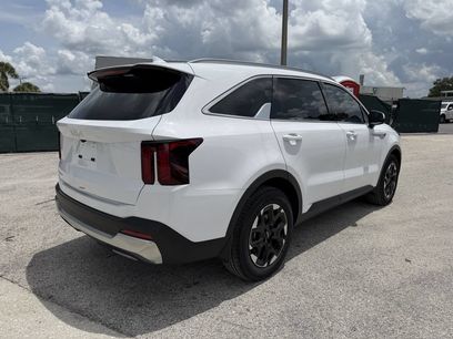 New 2026 Kia Sorento S w/ S Panoramic Sunroof Package