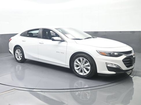 Used 2025 Chevrolet Malibu LT FWD image 8
