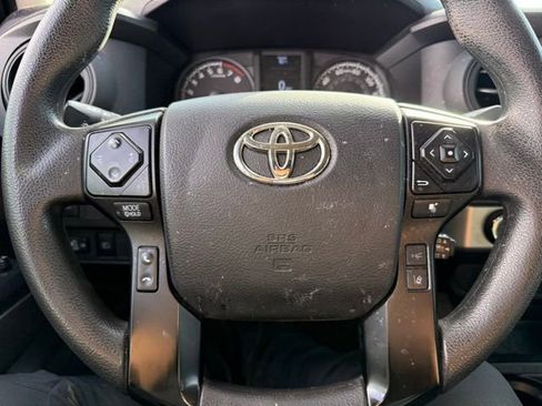 Used 2022 Toyota Tacoma SR AWD/4WD image 15