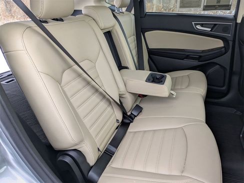 Used 2022 Ford Edge SEL w/ Convenience Package image 29