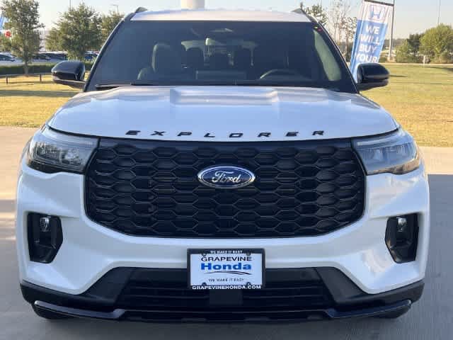 Used 2025 Ford Explorer ST-Line w/ Premium Package RWD image 7