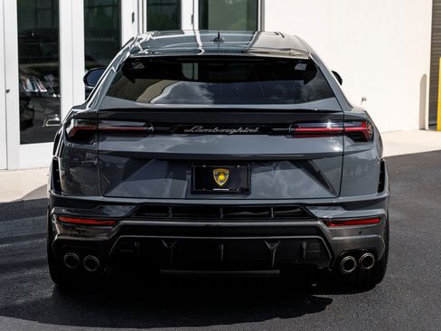 Used 2023 Lamborghini Urus Performante image 13