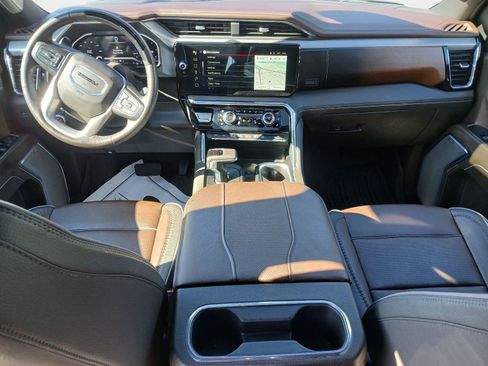 Used 2024 GMC Sierra 1500 Denali AWD/4WD image 18