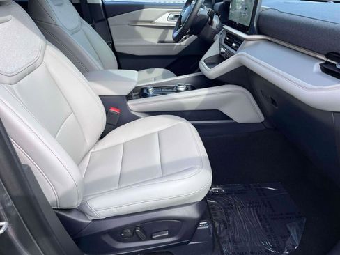 New 2026 Ford Explorer Active AWD/4WD image 23